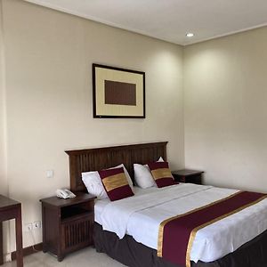 Family Connecting Twin Room